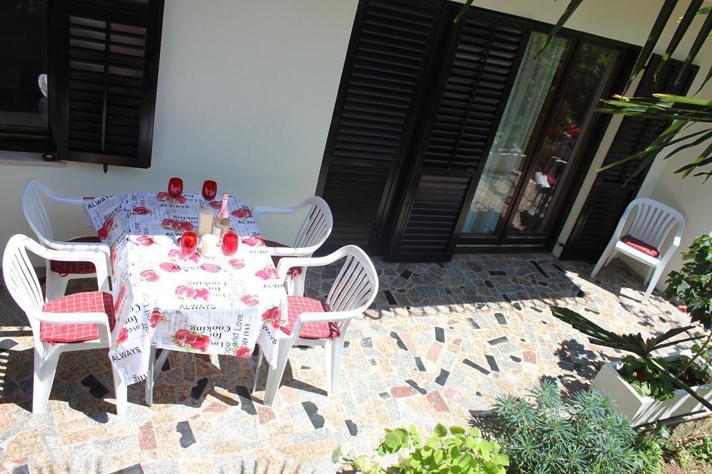 Apartment Jasna Πόρετς Εξωτερικό φωτογραφία